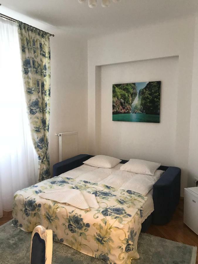 Victoria Luxury Apartment Boekarest Buitenkant foto