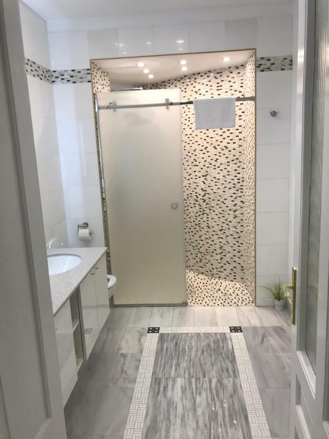 Victoria Luxury Apartment Boekarest Buitenkant foto