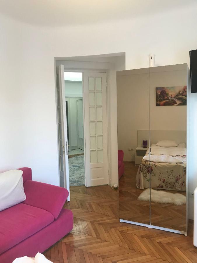 Victoria Luxury Apartment Boekarest Buitenkant foto